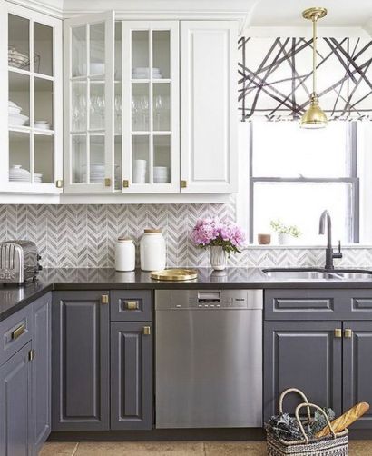 Two-toned kitchen - Pinterest